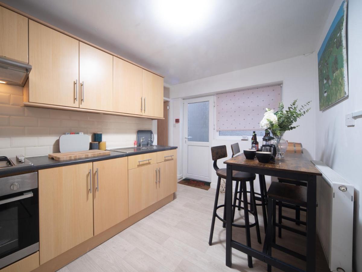 Castle View - Flat In Mumbles - Free Parking Apartment Oystermouth Exterior photo